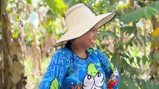 I offer money to a peasant to cum in her mouth