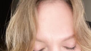 We just wanted to play a console with a friend. Ended up with a hot fuck. VIRTUAL SEX