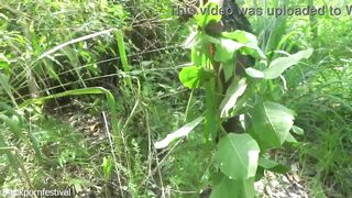 Skinny girl making traditional medicine prove this African tribe have great survival skîlls