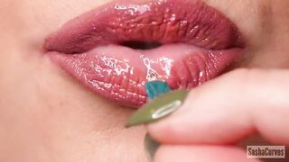 SashaCurves - Unaware Giantess Stepmoms Candy