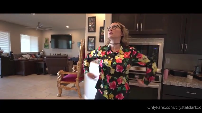 Crystal Clark - Mom Needs To Relax